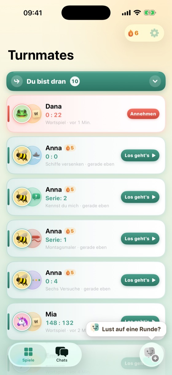 Die Turnmates-Übersicht: mehrere laufende Partien mit Freunden, jede mit Avatar, Punktestand und einem Knopf, um weiterzuspielen.